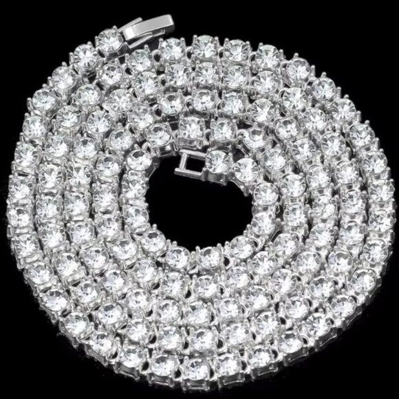 ⭐ Beautiful 20" Diamond Infinity Necklace With 5mm Diamonds 18k White Gold ⭐ - Picture 4 of 7